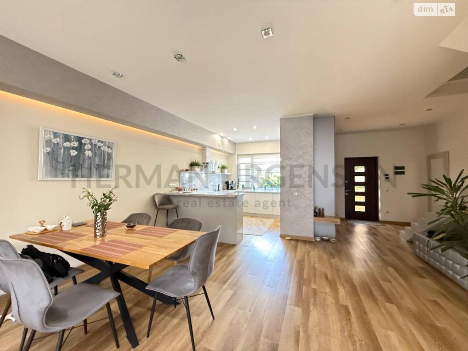 двоповерховий будинок з балконом, 125 кв. м, кирпич. Продаж в Ужгороді, район Компотний фото 1 двоповерховий будинок з балконом, 125 кв. м, кирпич. Продаж в Ужгороді, район Компотний фото 1