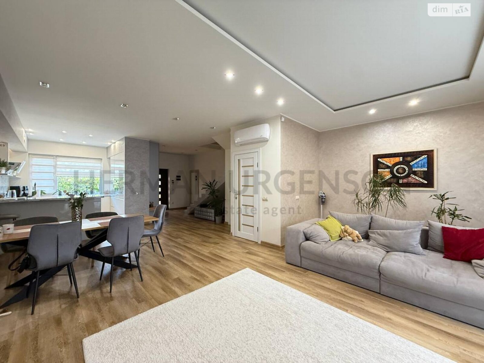 двоповерховий будинок з балконом, 125 кв. м, кирпич. Продаж в Ужгороді, район Компотний фото 1 двоповерховий будинок з балконом, 125 кв. м, кирпич. Продаж в Ужгороді, район Компотний фото 1