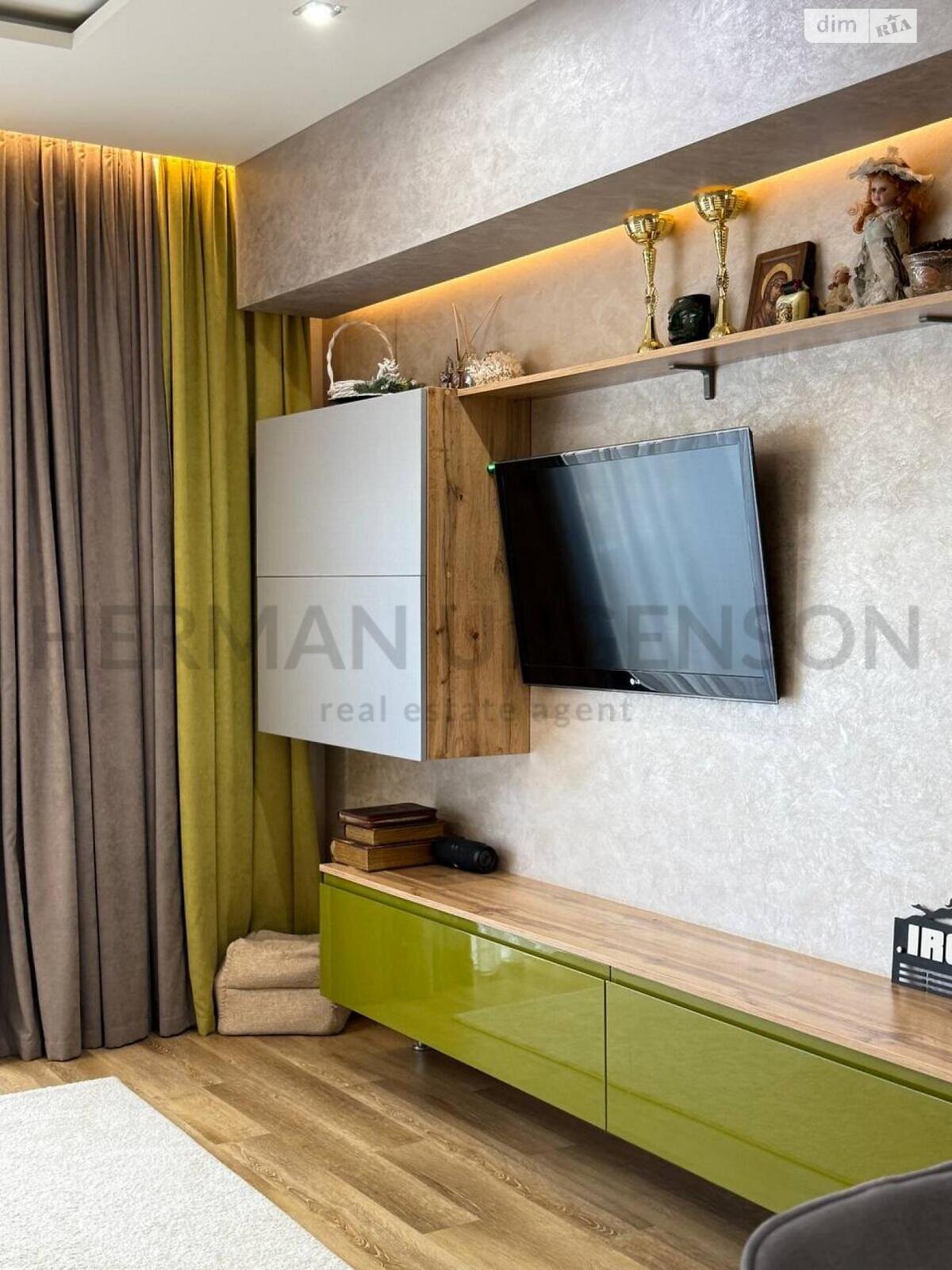 двоповерховий будинок з балконом, 125 кв. м, кирпич. Продаж в Ужгороді, район Компотний фото 1 двоповерховий будинок з балконом, 125 кв. м, кирпич. Продаж в Ужгороді, район Компотний фото 1