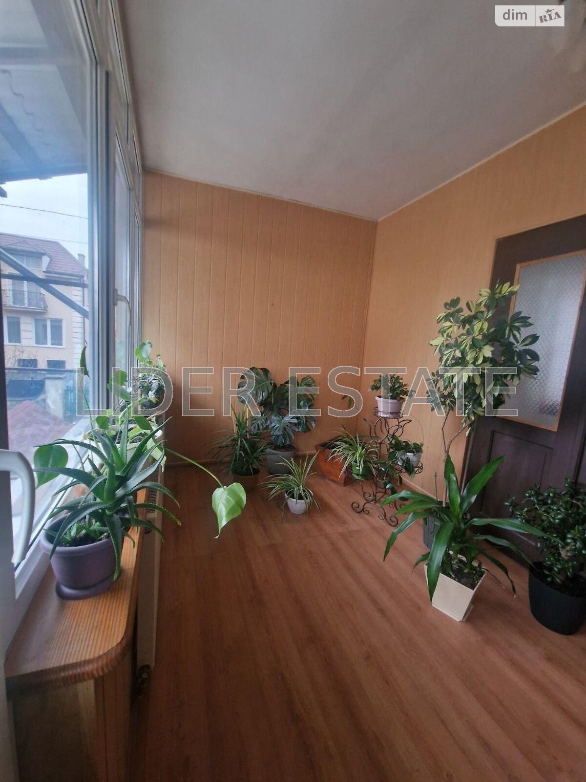 триповерховий будинок бесідка, 170 кв. м, кирпич. Продаж в Ужгороді, район Компотний фото 1 триповерховий будинок бесідка, 170 кв. м, кирпич. Продаж в Ужгороді, район Компотний фото 1