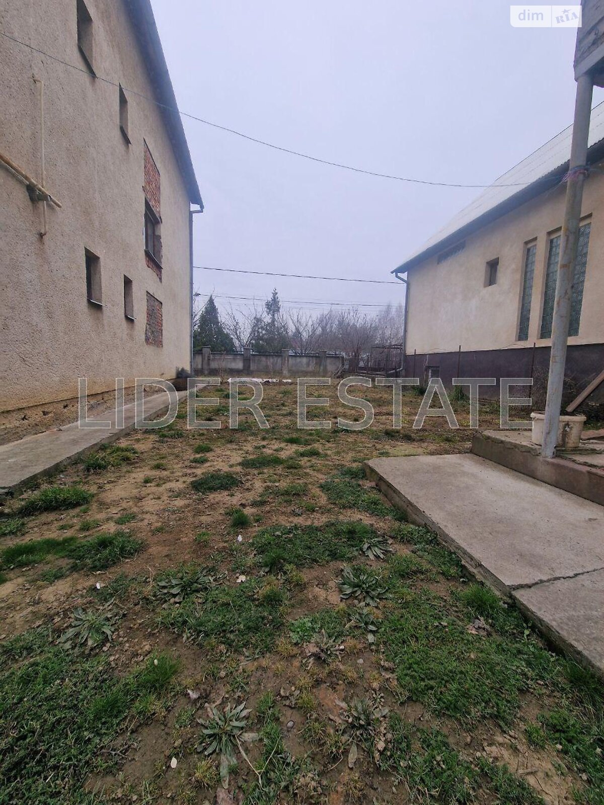 триповерховий будинок бесідка, 170 кв. м, кирпич. Продаж в Ужгороді, район Компотний фото 1 триповерховий будинок бесідка, 170 кв. м, кирпич. Продаж в Ужгороді, район Компотний фото 1