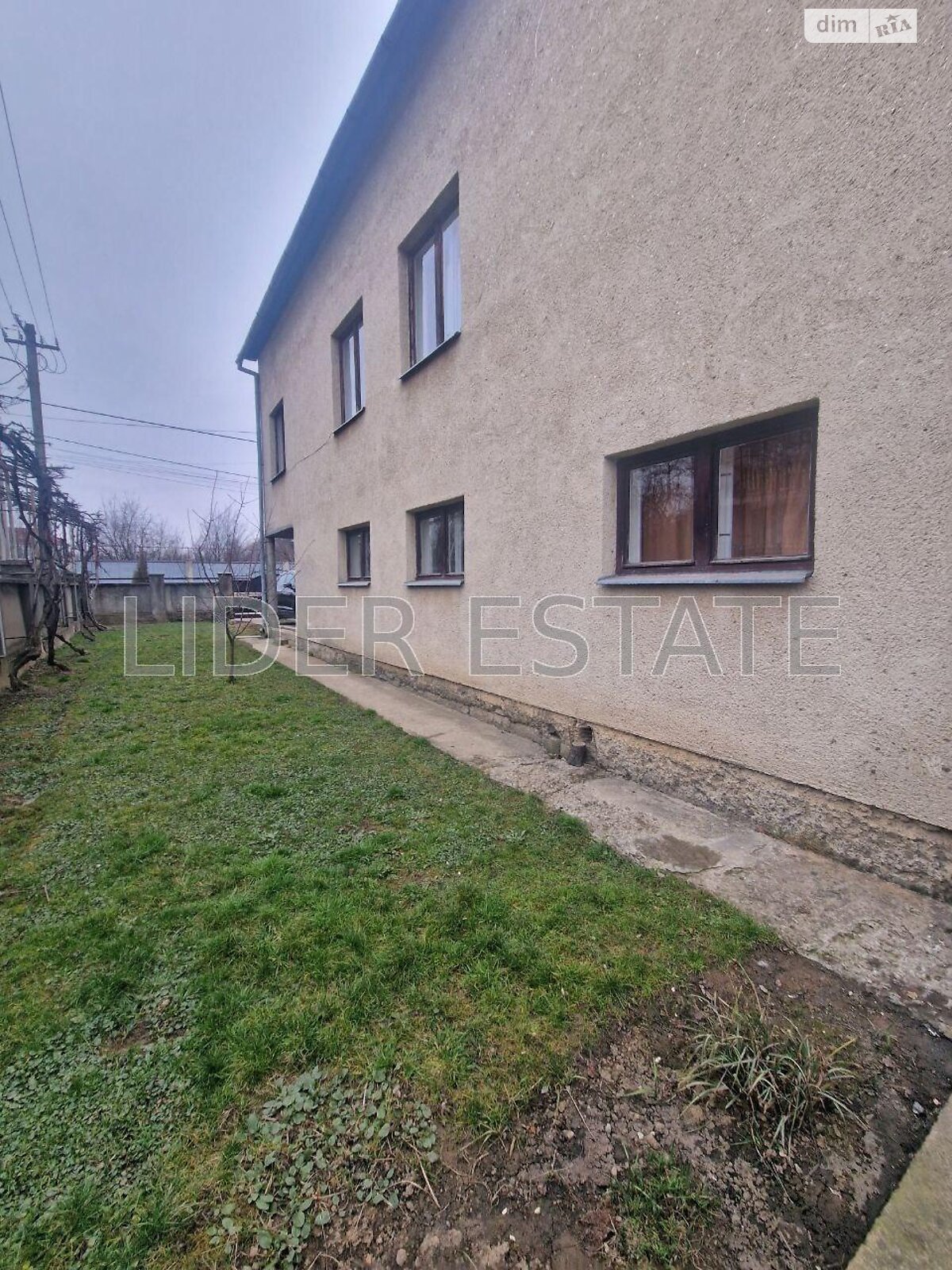 триповерховий будинок бесідка, 170 кв. м, кирпич. Продаж в Ужгороді, район Компотний фото 1 триповерховий будинок бесідка, 170 кв. м, кирпич. Продаж в Ужгороді, район Компотний фото 1