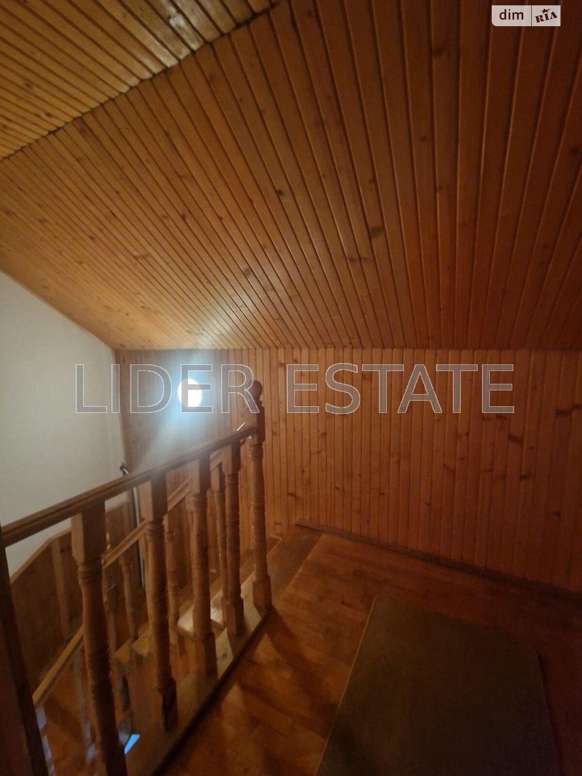 триповерховий будинок бесідка, 170 кв. м, кирпич. Продаж в Ужгороді, район Компотний фото 1 триповерховий будинок бесідка, 170 кв. м, кирпич. Продаж в Ужгороді, район Компотний фото 1