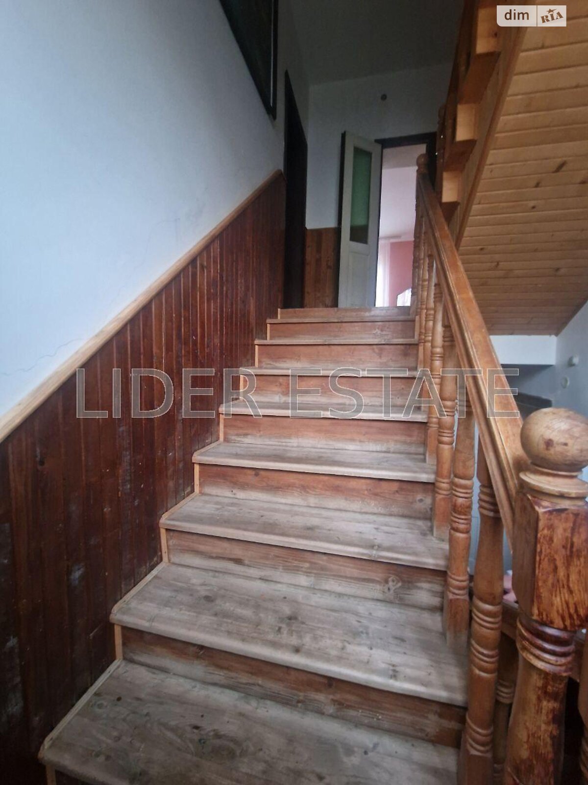 триповерховий будинок бесідка, 170 кв. м, кирпич. Продаж в Ужгороді, район Компотний фото 1 триповерховий будинок бесідка, 170 кв. м, кирпич. Продаж в Ужгороді, район Компотний фото 1