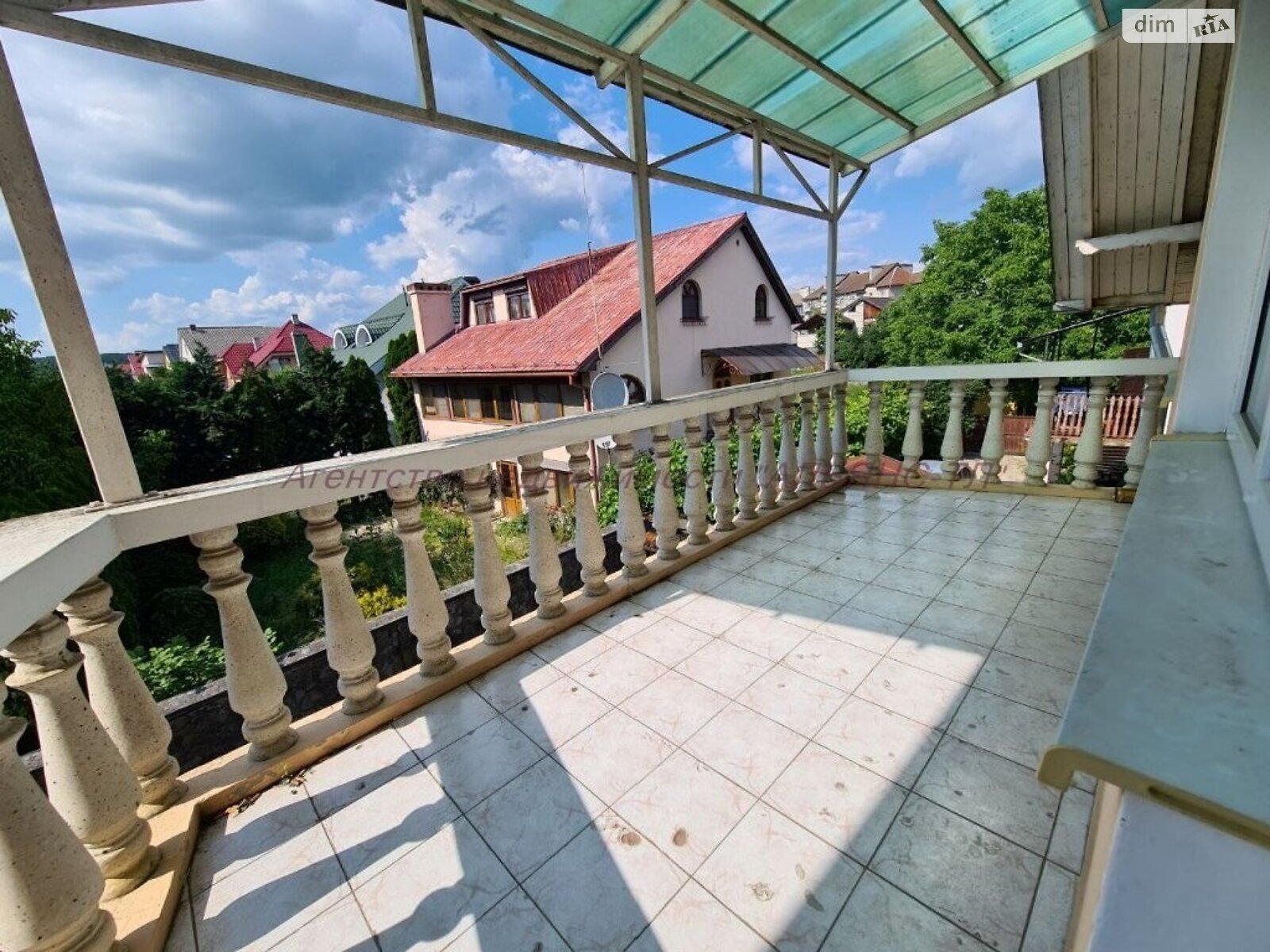 двухэтажный дом с балконом, 272 кв. м, кирпич. Продажа в Ужгороде район Компотный фото 1