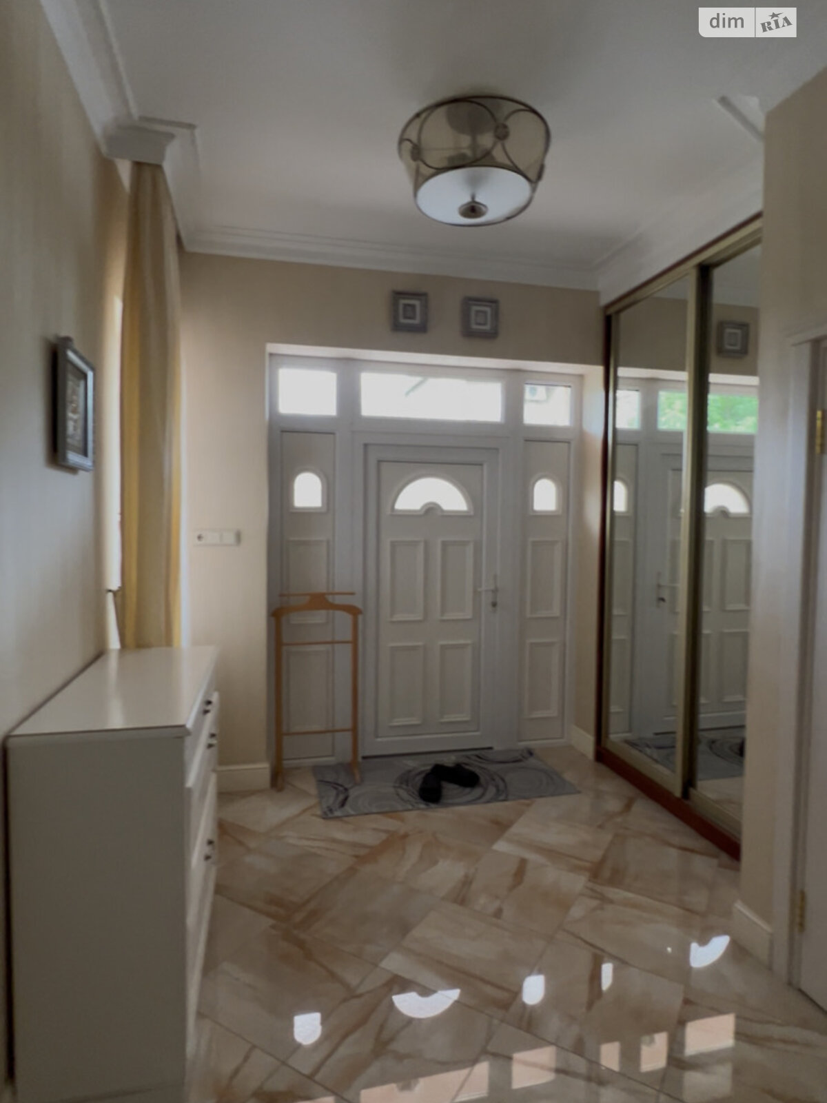 двоповерховий будинок з опаленням, 245 кв. м, цегла. Продаж в Ужгороді, район Компотний фото 1 двоповерховий будинок з опаленням, 245 кв. м, цегла. Продаж в Ужгороді, район Компотний фото 1