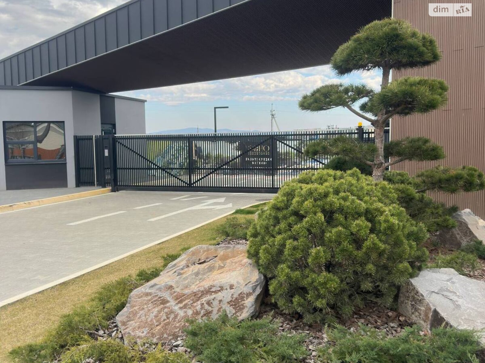 одноповерховий будинок, 130 кв. м, цегла. Продаж у Ужгороді фото 1