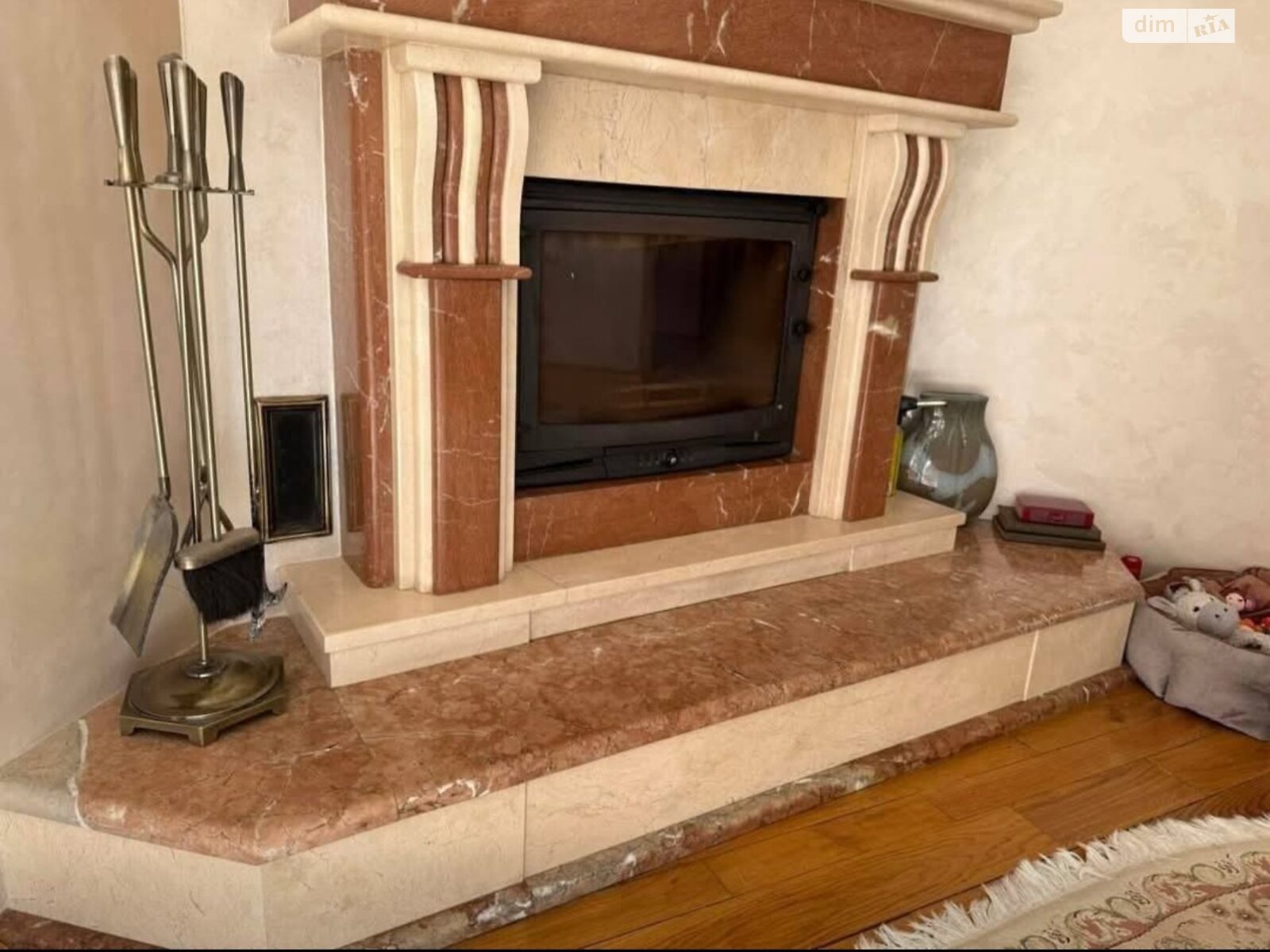 двухэтажный дом с гаражом, 260 кв. м, кирпич. Продажа в Ужгороде фото 1