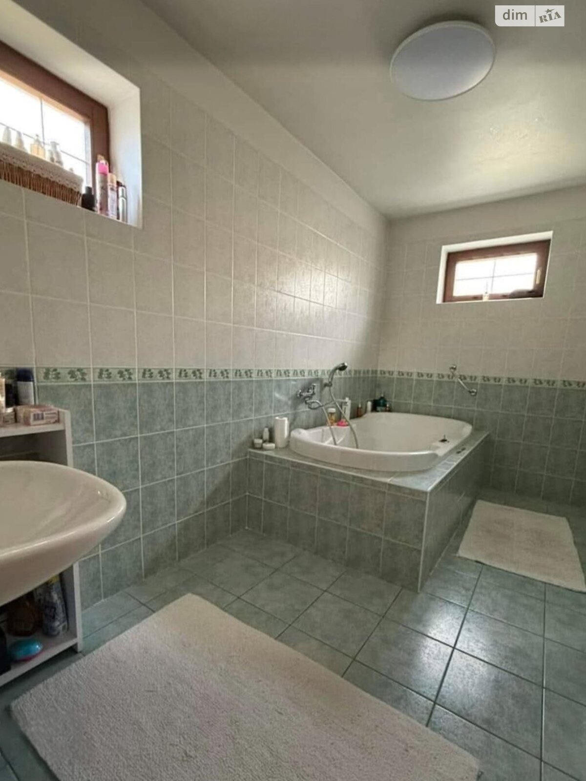 двухэтажный дом с гаражом, 260 кв. м, кирпич. Продажа в Ужгороде фото 1