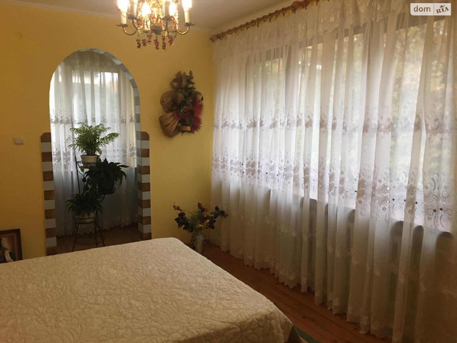 двухэтажный дом с балконом, 241 кв. м, кирпич. Продажа в Ужгороде фото 1