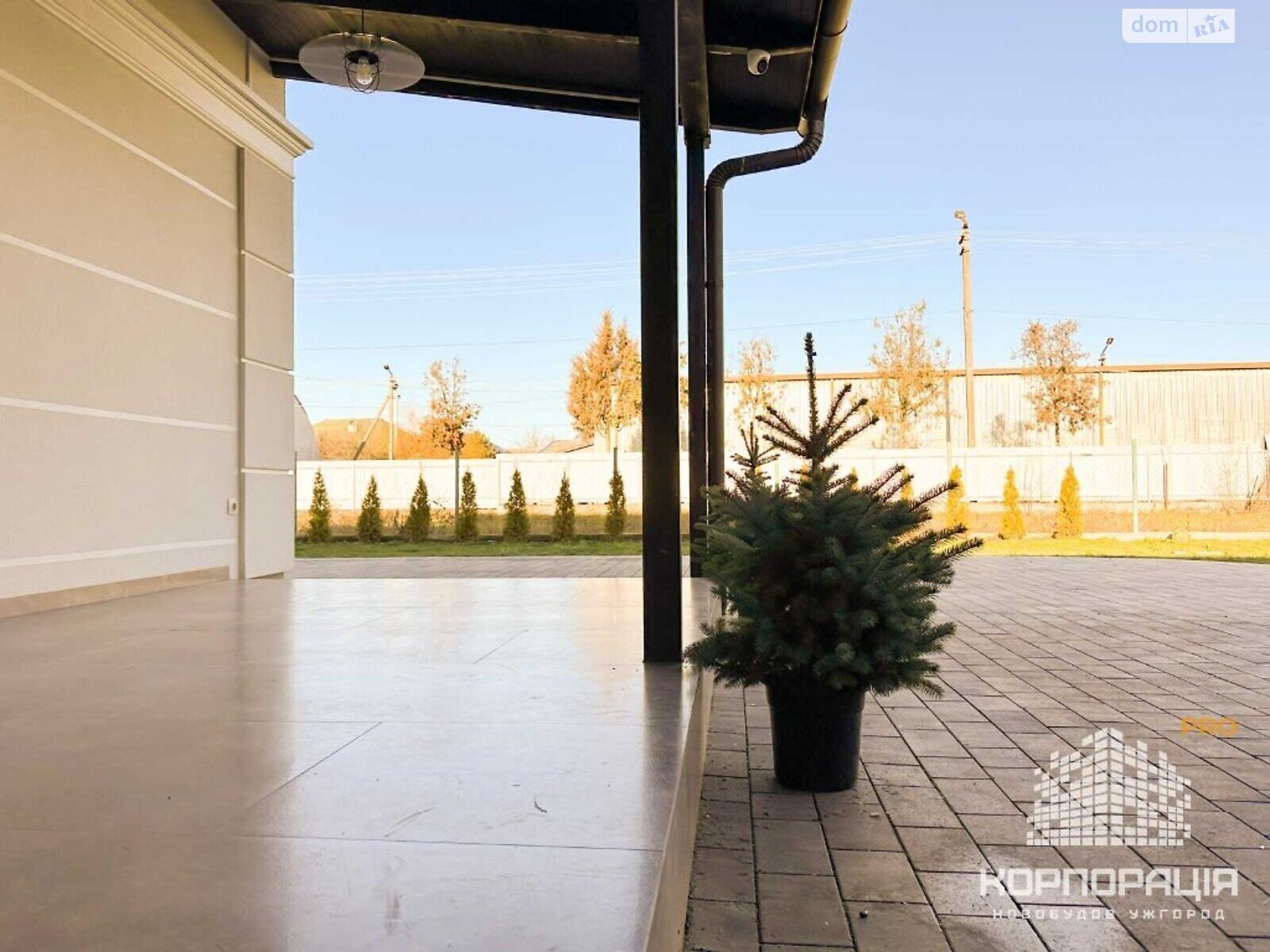 двухэтажный дом с ремонтом, 170 кв. м, кирпич. Продажа в Минае фото 1