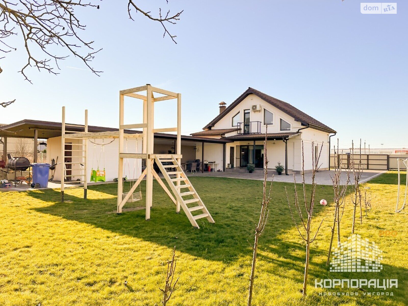 двухэтажный дом с ремонтом, 170 кв. м, кирпич. Продажа в Минае фото 1