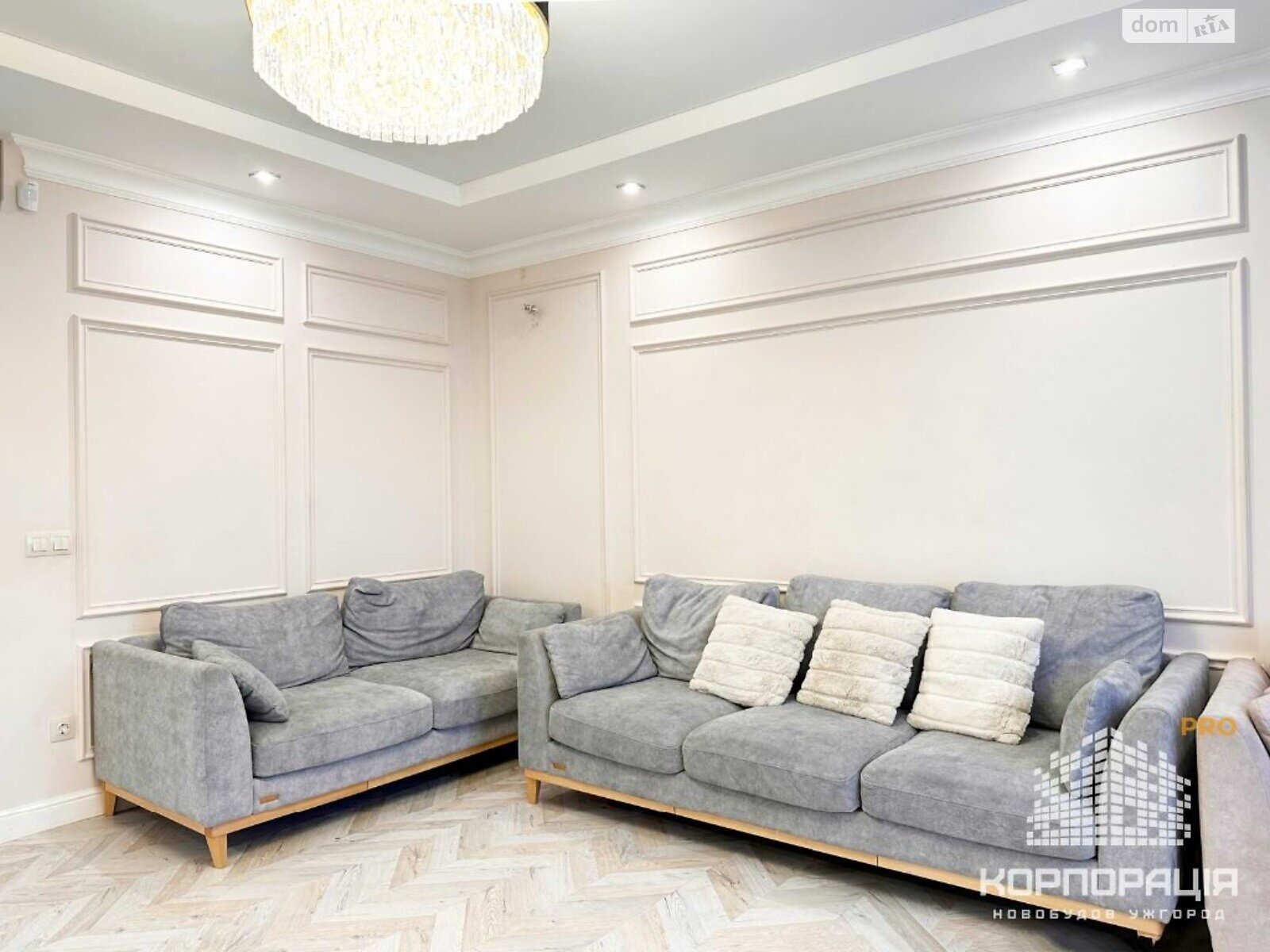 двухэтажный дом с ремонтом, 170 кв. м, кирпич. Продажа в Минае фото 1