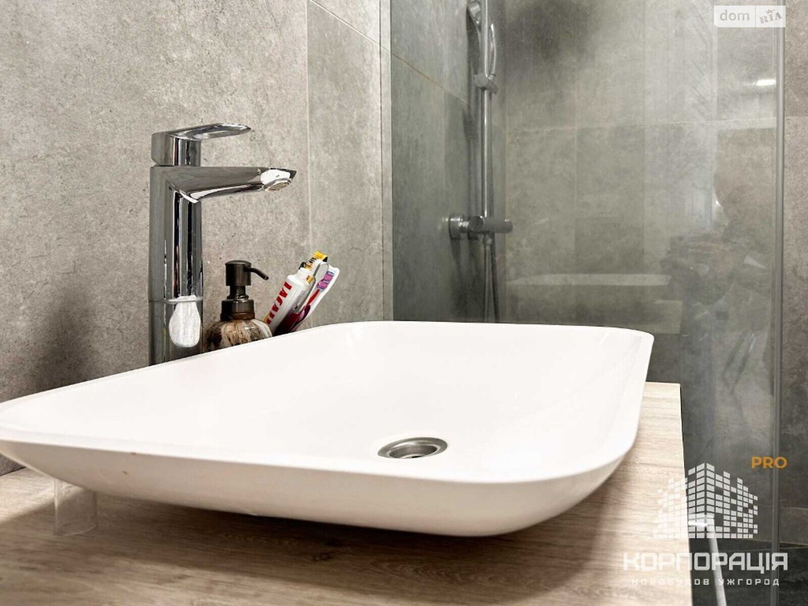 двухэтажный дом с ремонтом, 170 кв. м, кирпич. Продажа в Минае фото 1