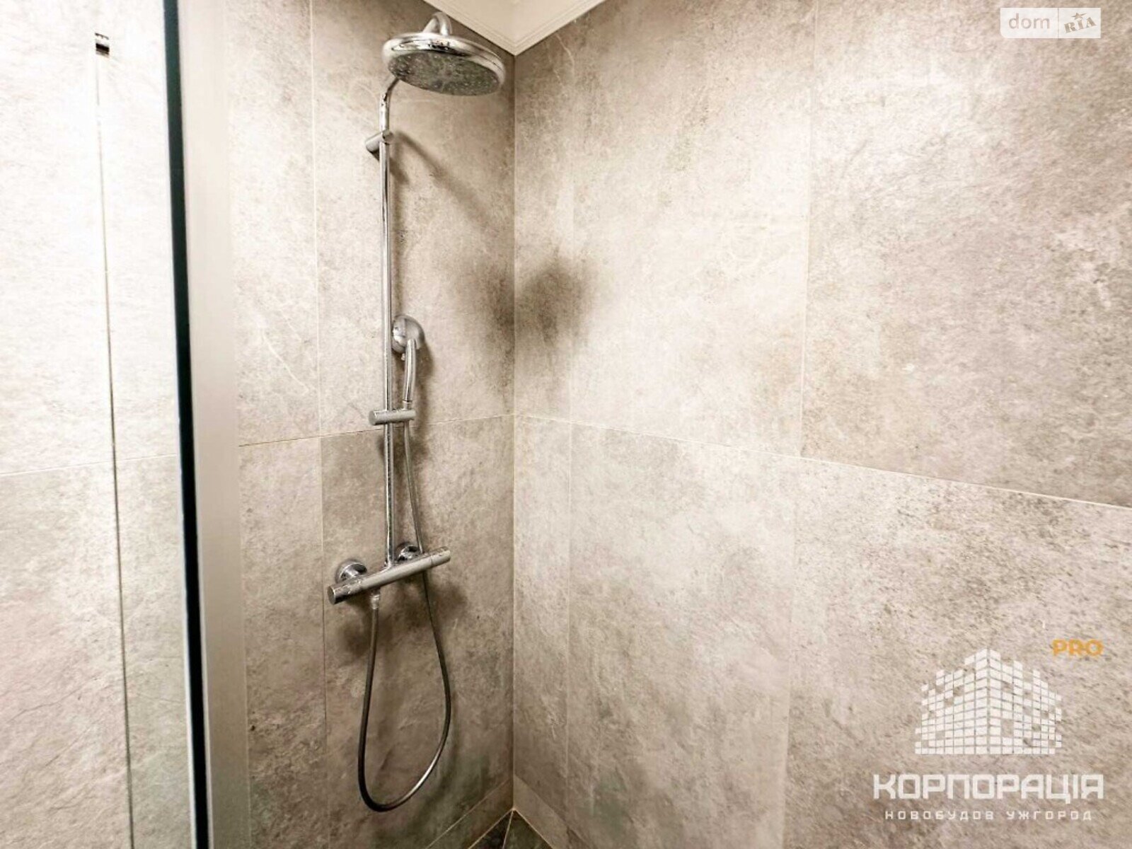 двухэтажный дом с ремонтом, 170 кв. м, кирпич. Продажа в Минае фото 1