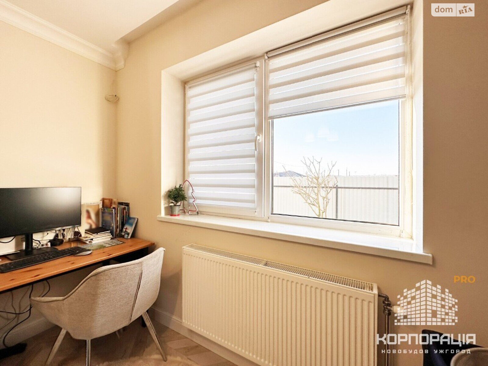 двухэтажный дом с ремонтом, 170 кв. м, кирпич. Продажа в Минае фото 1