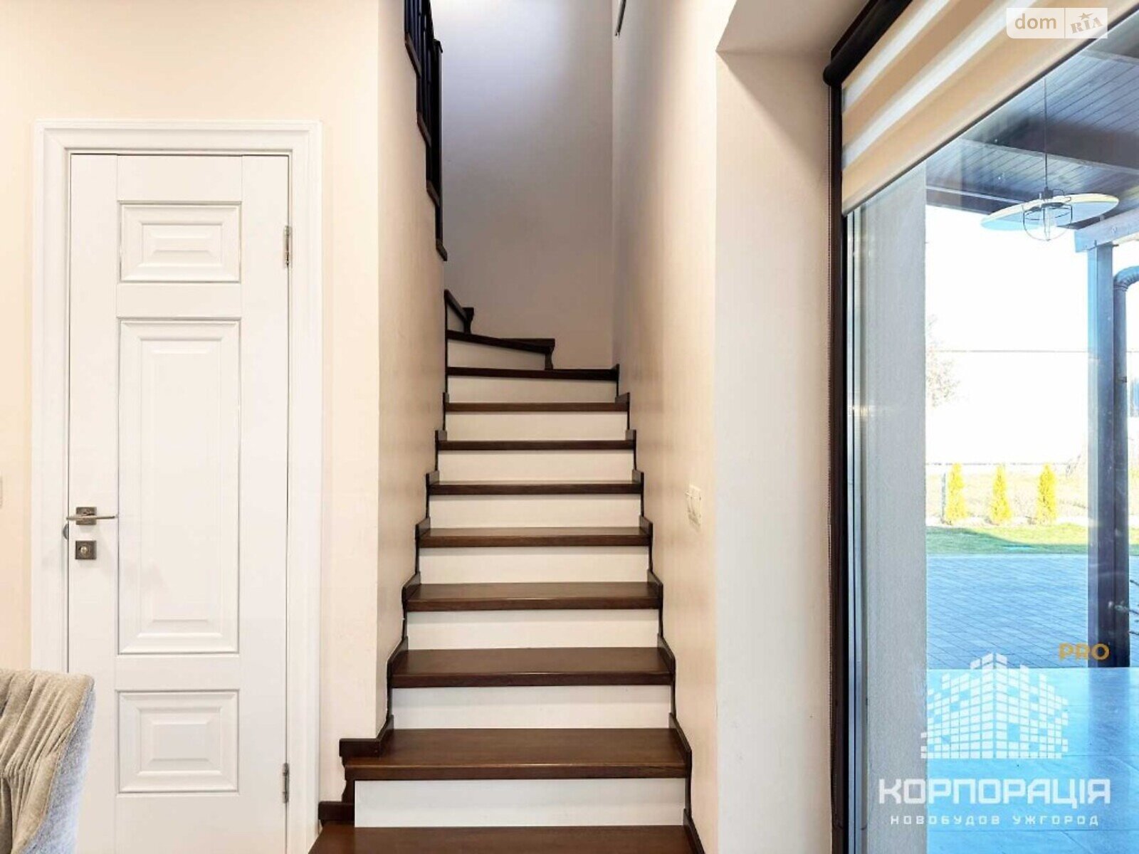 двухэтажный дом с ремонтом, 170 кв. м, кирпич. Продажа в Минае фото 1