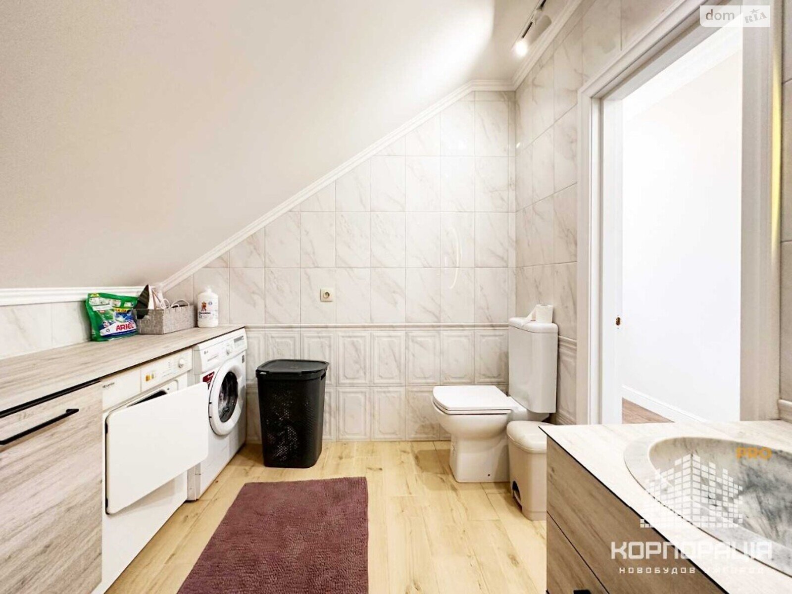 двухэтажный дом с ремонтом, 170 кв. м, кирпич. Продажа в Минае фото 1