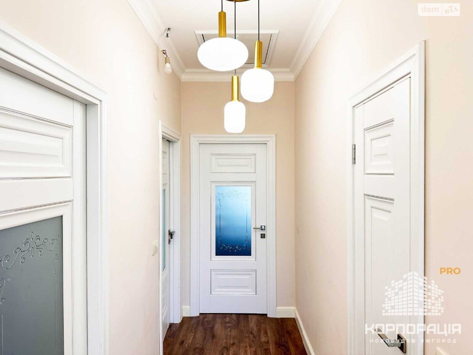 двухэтажный дом с ремонтом, 170 кв. м, кирпич. Продажа в Минае фото 1