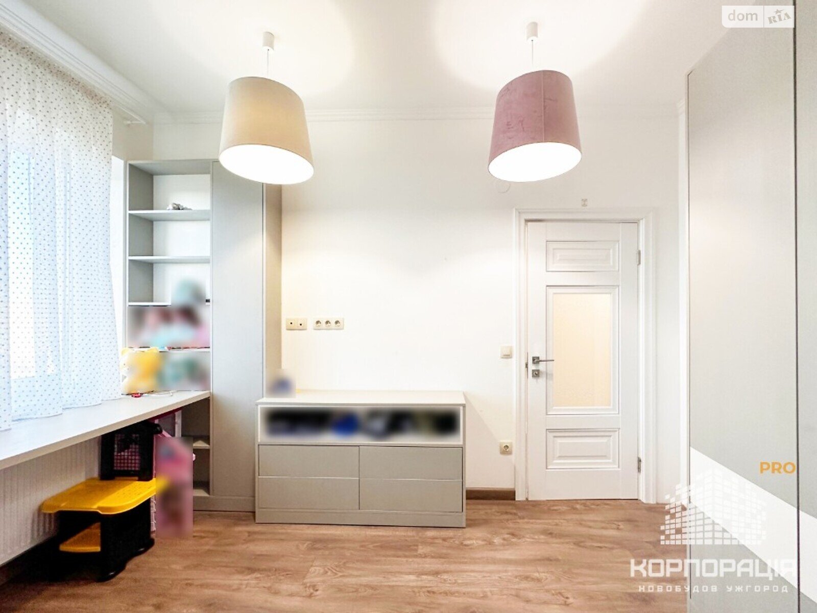 двухэтажный дом с ремонтом, 170 кв. м, кирпич. Продажа в Минае фото 1