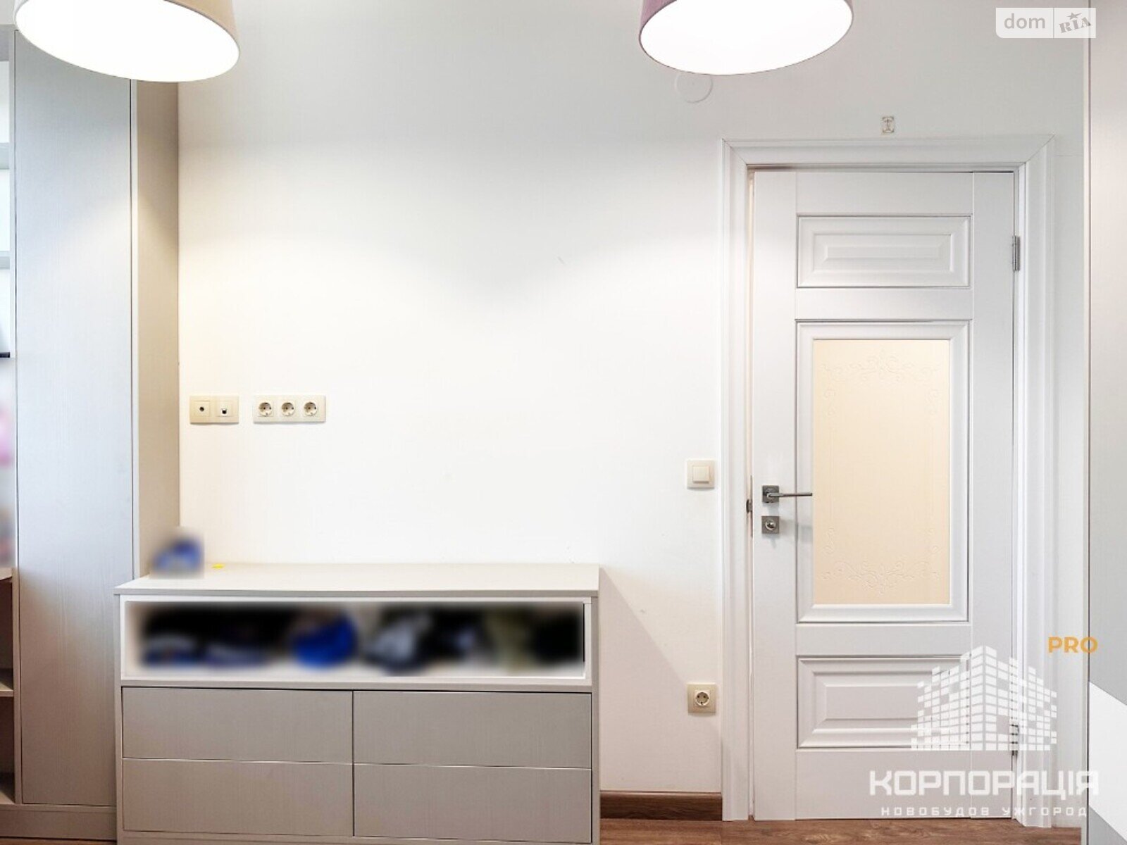 двухэтажный дом с ремонтом, 170 кв. м, кирпич. Продажа в Минае фото 1