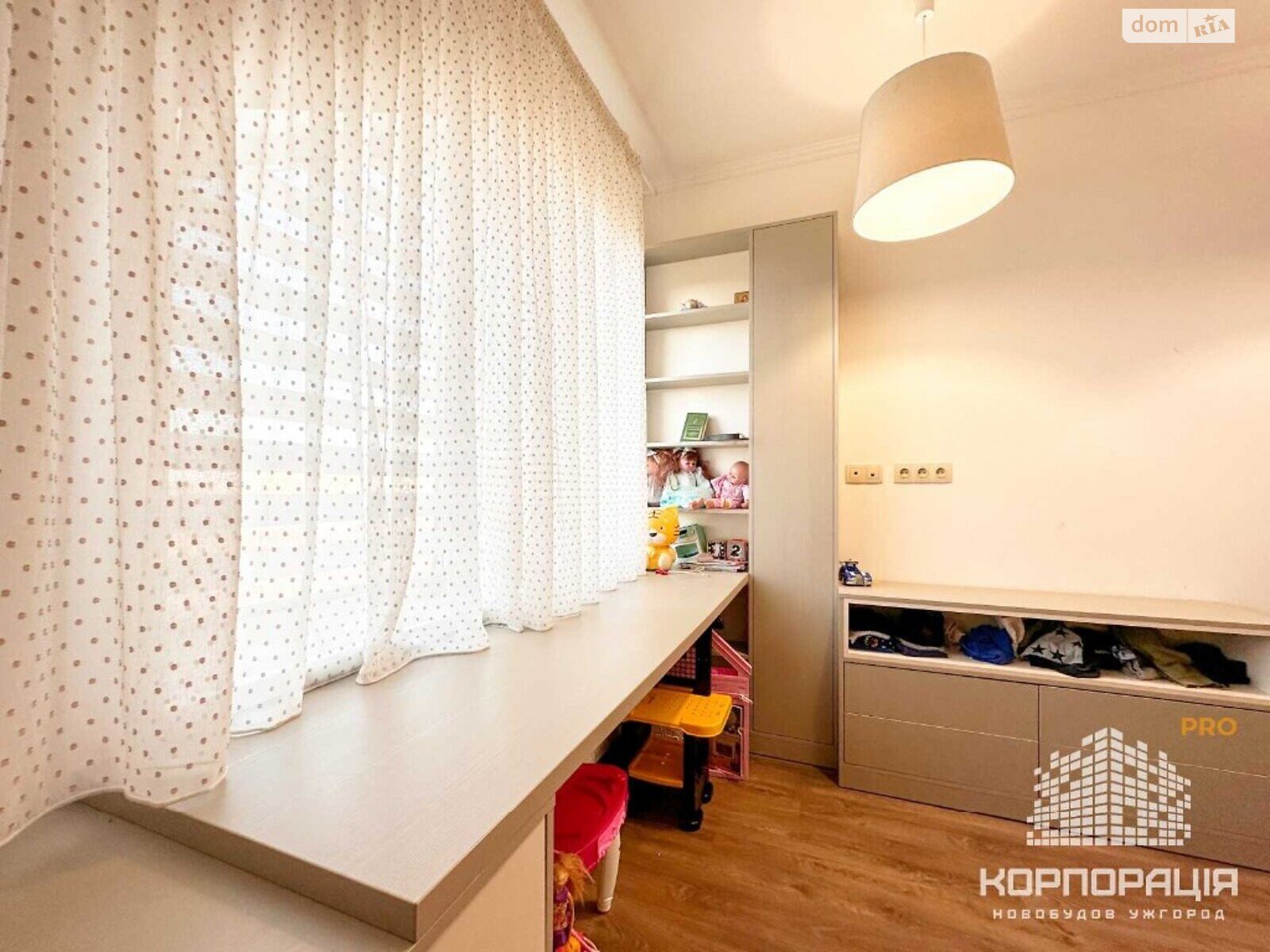 двухэтажный дом с ремонтом, 170 кв. м, кирпич. Продажа в Минае фото 1