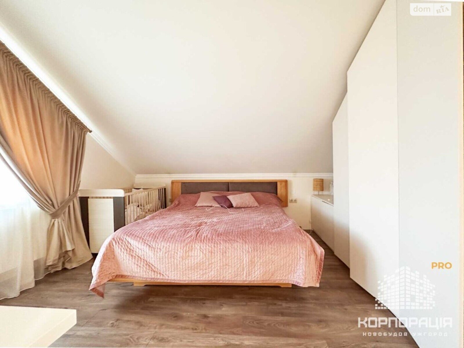 двухэтажный дом с ремонтом, 170 кв. м, кирпич. Продажа в Минае фото 1