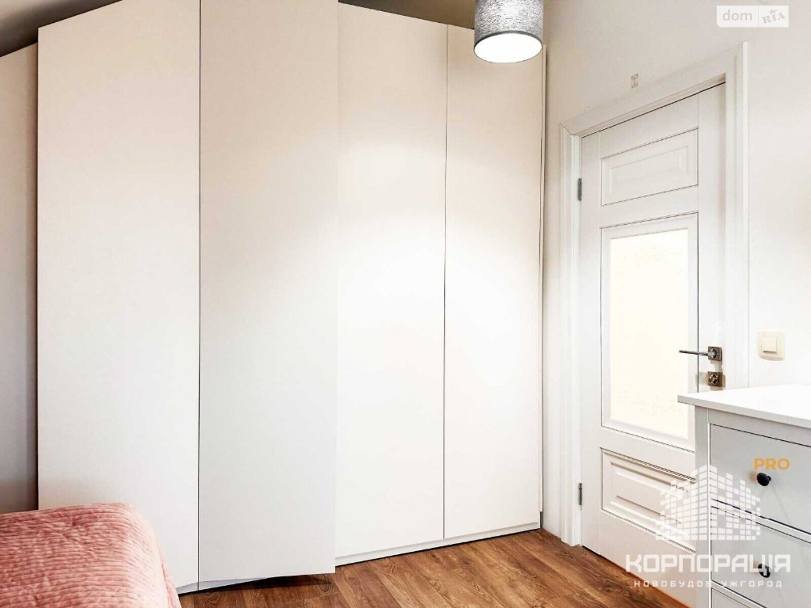 двухэтажный дом с ремонтом, 170 кв. м, кирпич. Продажа в Минае фото 1