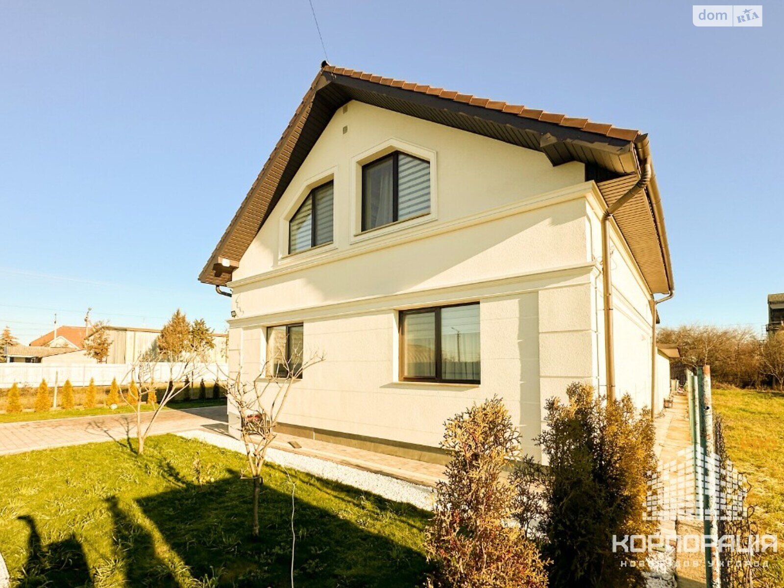 двухэтажный дом с ремонтом, 170 кв. м, кирпич. Продажа в Минае фото 1