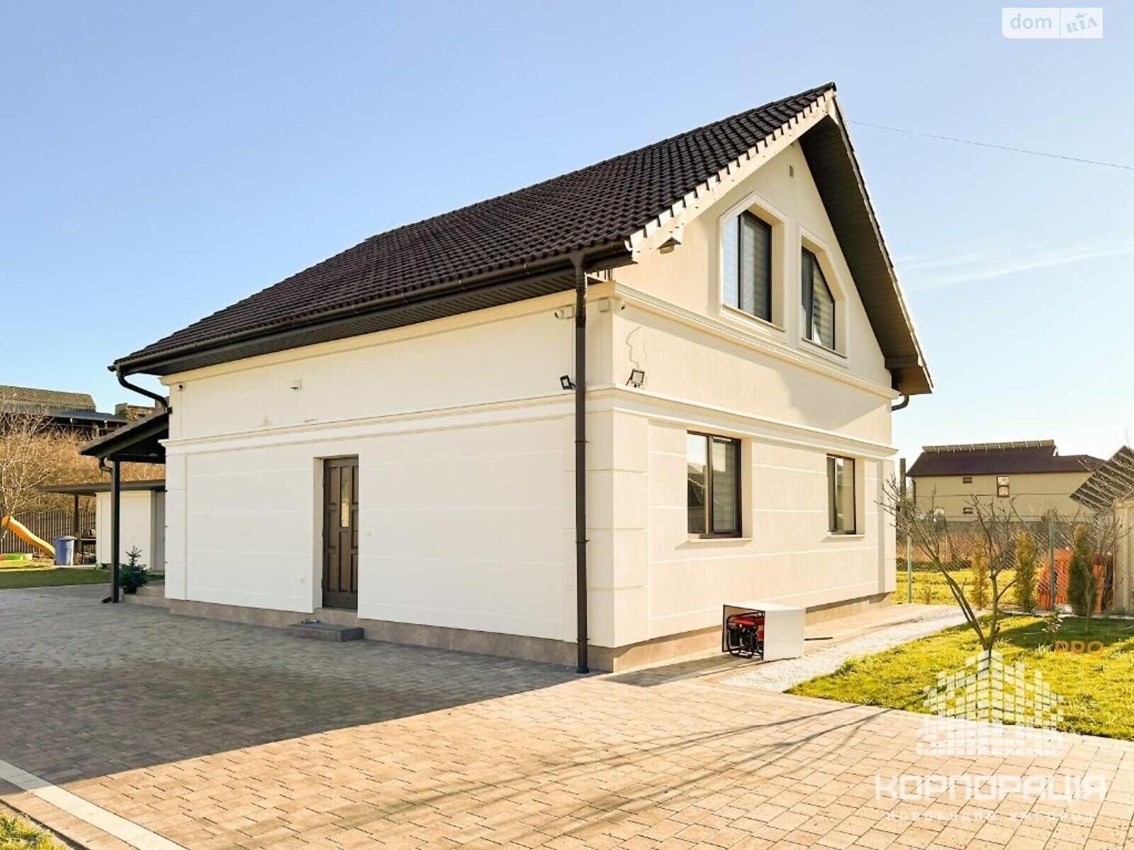 двухэтажный дом с ремонтом, 170 кв. м, кирпич. Продажа в Минае фото 1