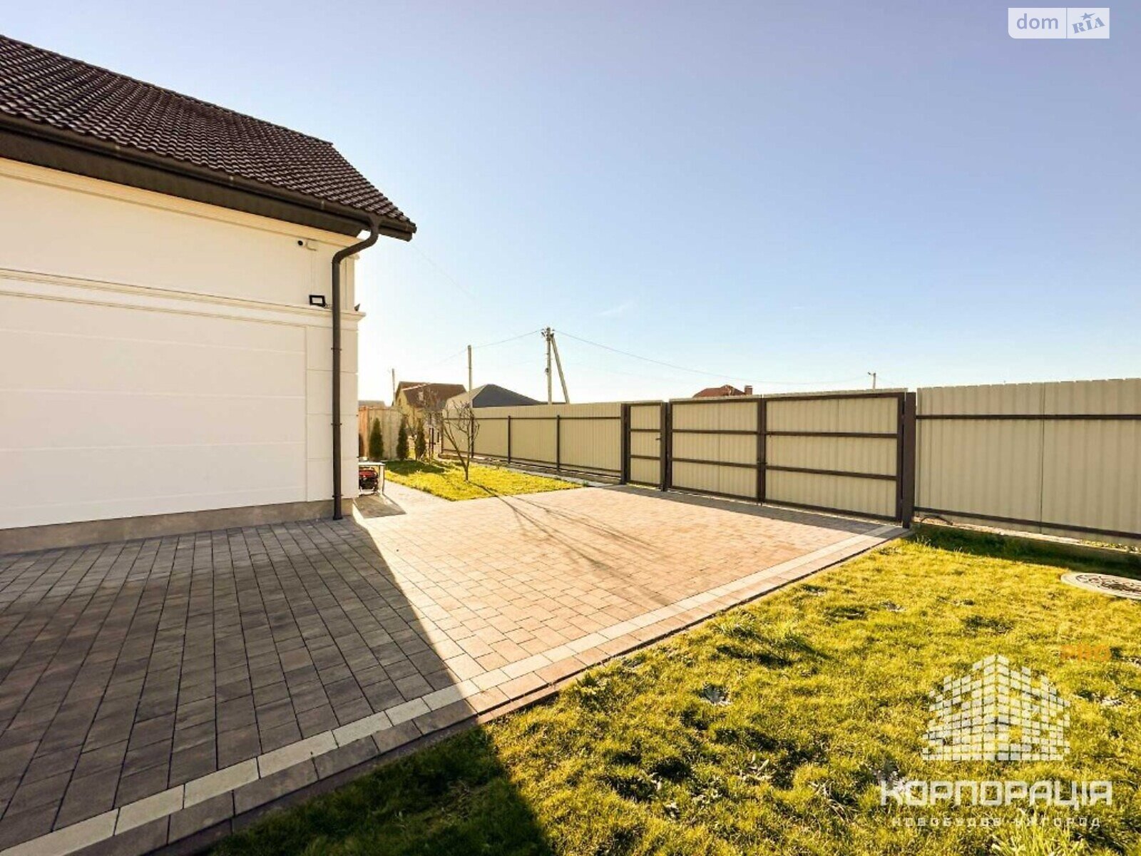 двухэтажный дом с ремонтом, 170 кв. м, кирпич. Продажа в Минае фото 1