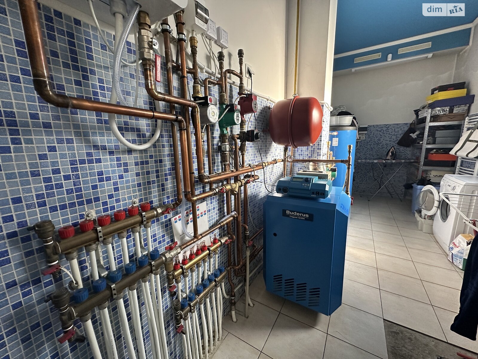 двоповерховий будинок з гаражем, 372.3 кв. м, цегла. Продаж у Ужгороді фото 1 двоповерховий будинок з гаражем, 372.3 кв. м, цегла. Продаж у Ужгороді фото 1