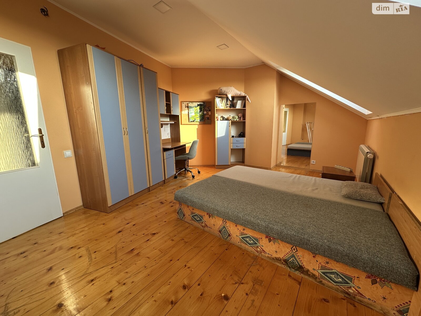 двоповерховий будинок з гаражем, 372.3 кв. м, цегла. Продаж у Ужгороді фото 1 двоповерховий будинок з гаражем, 372.3 кв. м, цегла. Продаж у Ужгороді фото 1