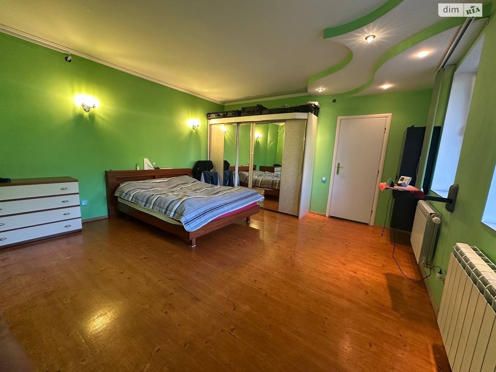 двоповерховий будинок з гаражем, 372.3 кв. м, цегла. Продаж у Ужгороді фото 1 двоповерховий будинок з гаражем, 372.3 кв. м, цегла. Продаж у Ужгороді фото 1