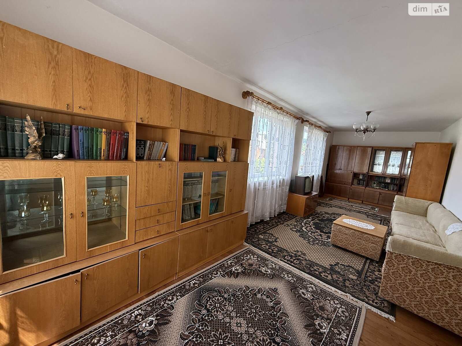 двоповерховий будинок з гаражем, 259.8 кв. м, цегла. Продаж в Ужгороді, район Подлипники фото 1 двоповерховий будинок з гаражем, 259.8 кв. м, цегла. Продаж в Ужгороді, район Подлипники фото 1