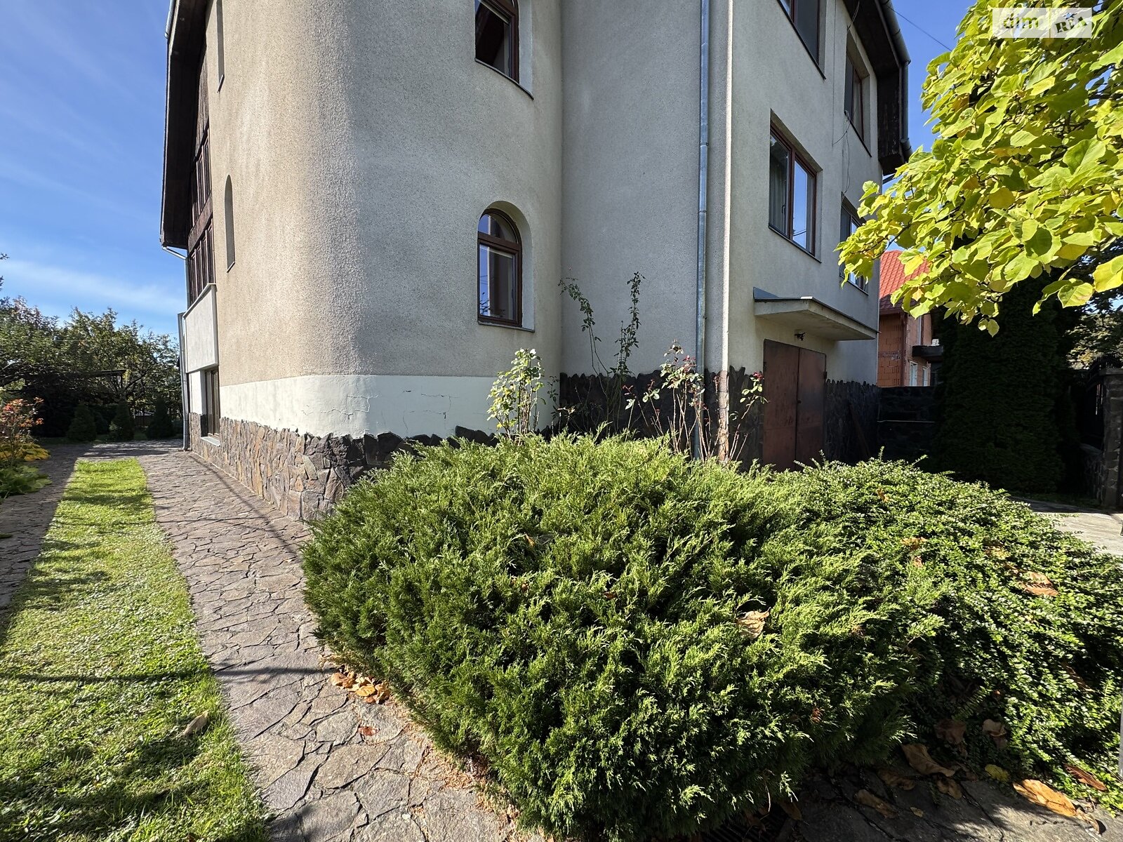 двоповерховий будинок з верандою, 340 кв. м, цегла. Продаж в Ужгороді, район Подлипники фото 1 двоповерховий будинок з верандою, 340 кв. м, цегла. Продаж в Ужгороді, район Подлипники фото 1