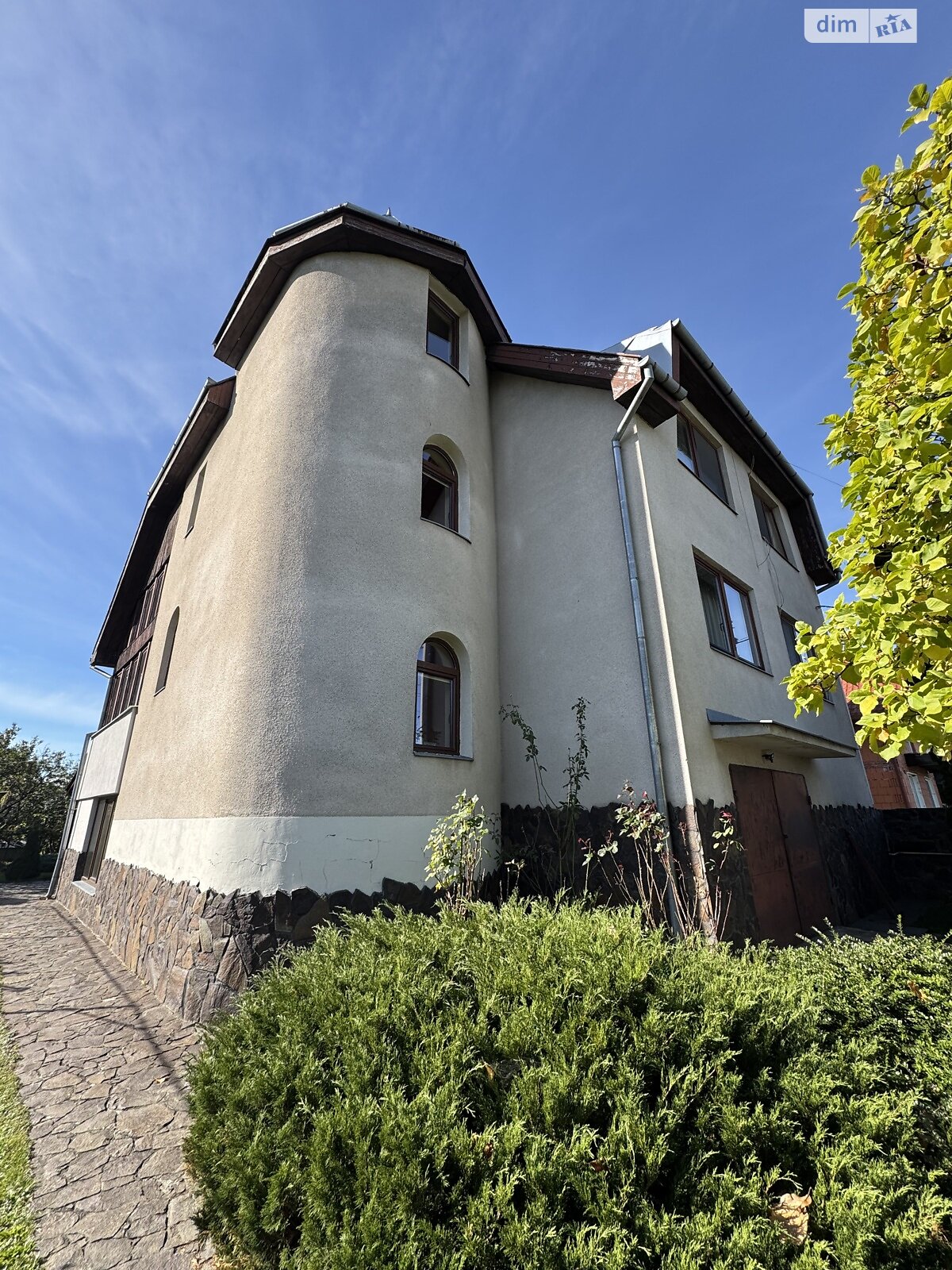 двоповерховий будинок з верандою, 340 кв. м, цегла. Продаж в Ужгороді, район Подлипники фото 1 двоповерховий будинок з верандою, 340 кв. м, цегла. Продаж в Ужгороді, район Подлипники фото 1