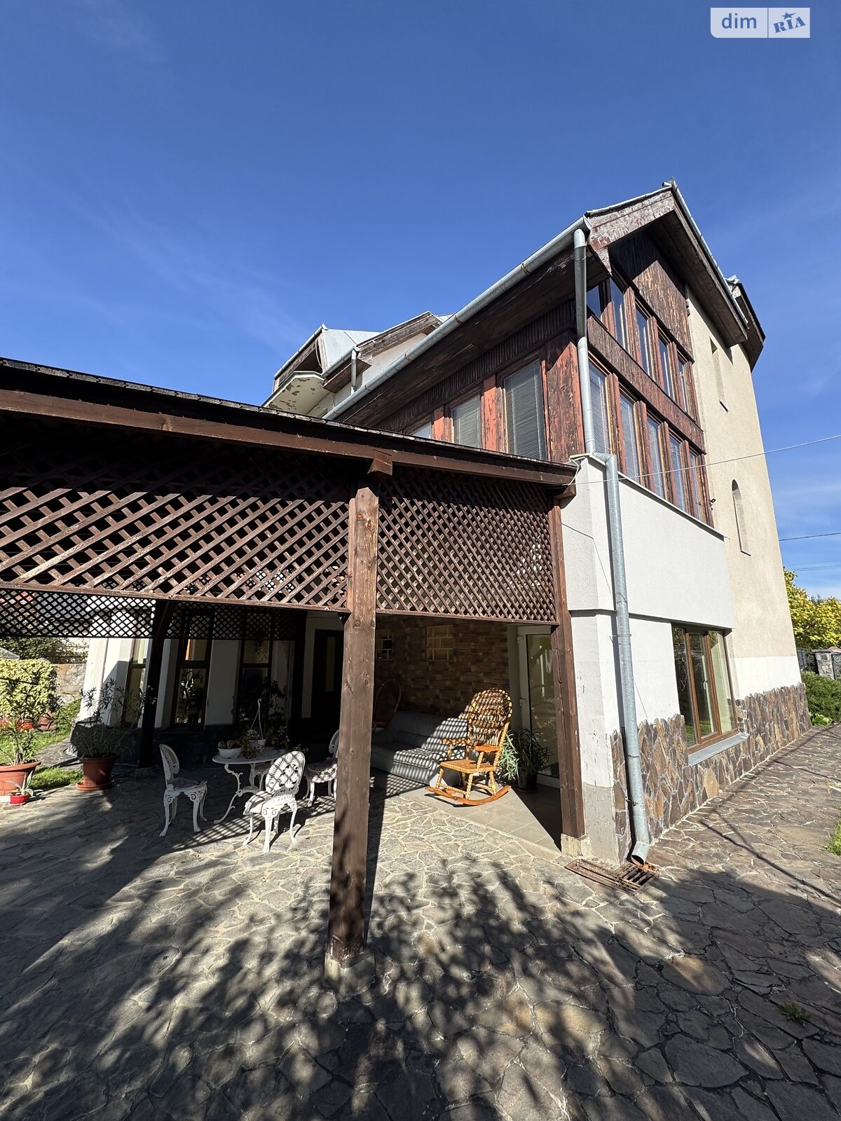 двоповерховий будинок з верандою, 340 кв. м, цегла. Продаж в Ужгороді, район Подлипники фото 1 двоповерховий будинок з верандою, 340 кв. м, цегла. Продаж в Ужгороді, район Подлипники фото 1