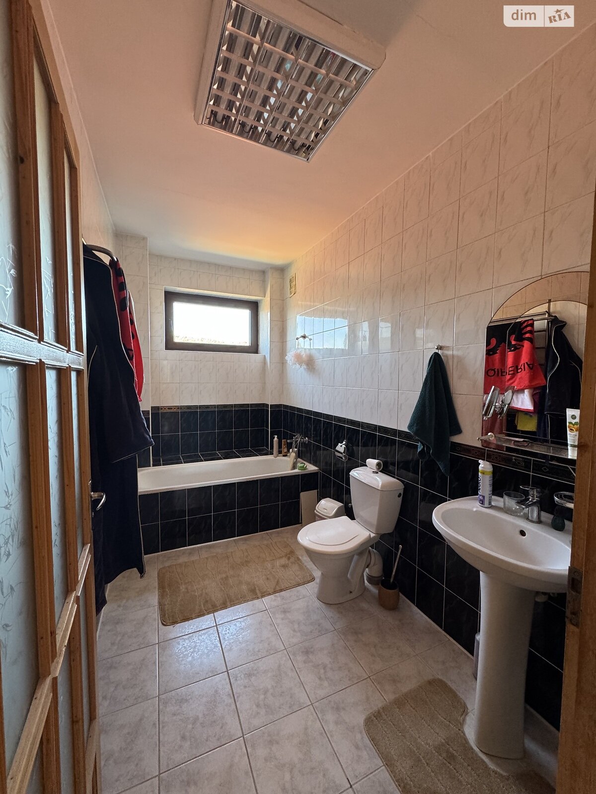 двоповерховий будинок з верандою, 340 кв. м, цегла. Продаж в Ужгороді, район Подлипники фото 1 двоповерховий будинок з верандою, 340 кв. м, цегла. Продаж в Ужгороді, район Подлипники фото 1