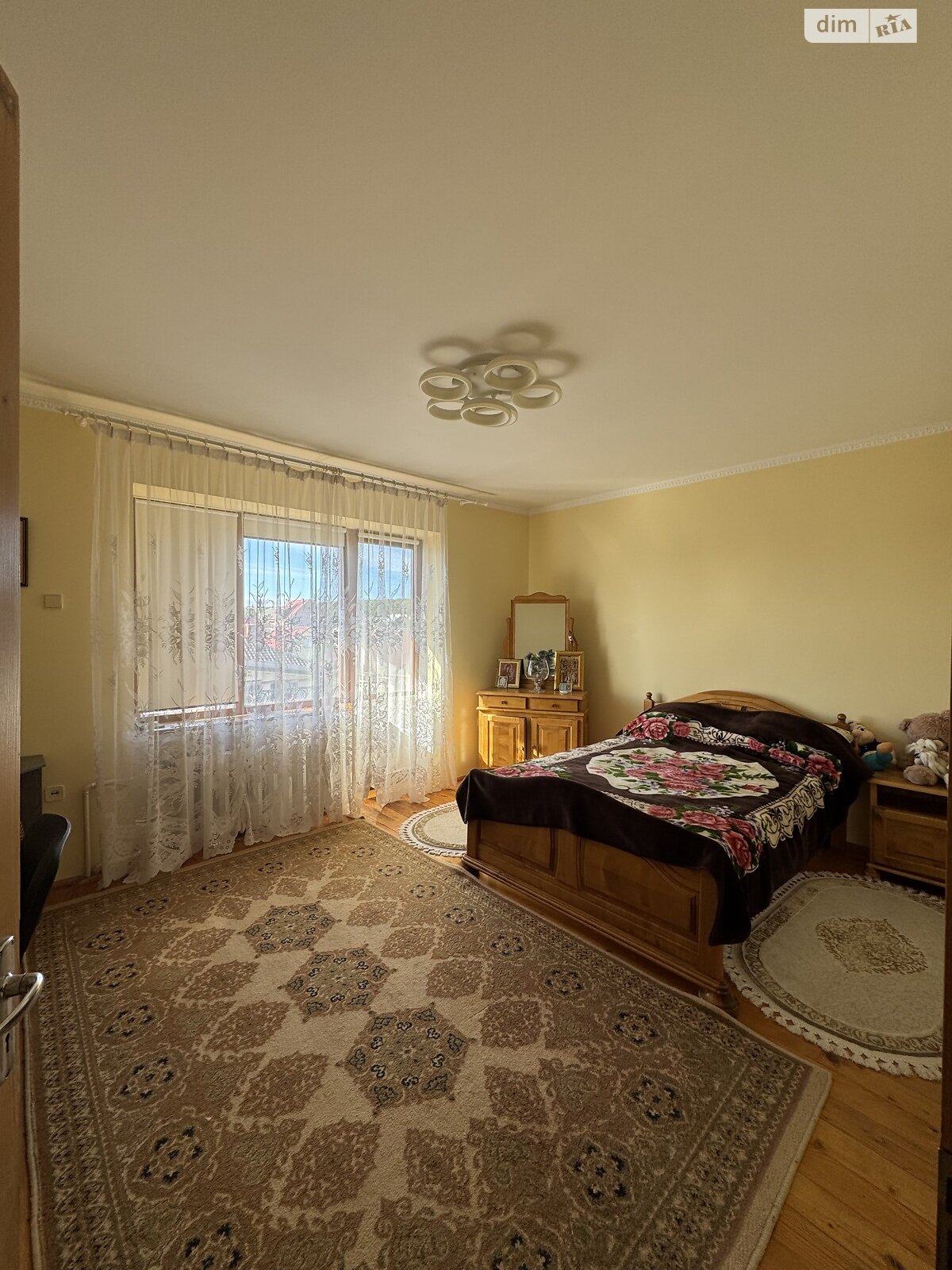 двоповерховий будинок з верандою, 340 кв. м, цегла. Продаж в Ужгороді, район Подлипники фото 1 двоповерховий будинок з верандою, 340 кв. м, цегла. Продаж в Ужгороді, район Подлипники фото 1