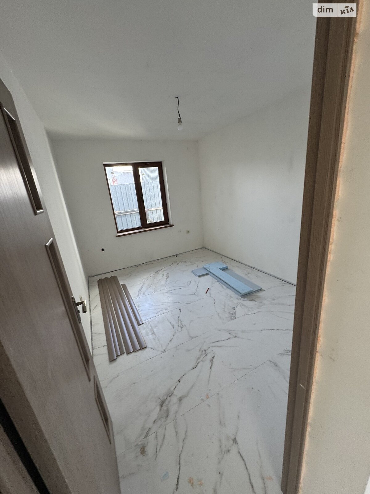 двухэтажный дом с гаражом, 150 кв. м, кирпич. Продажа в Ужгороде район Пьяный базар фото 1