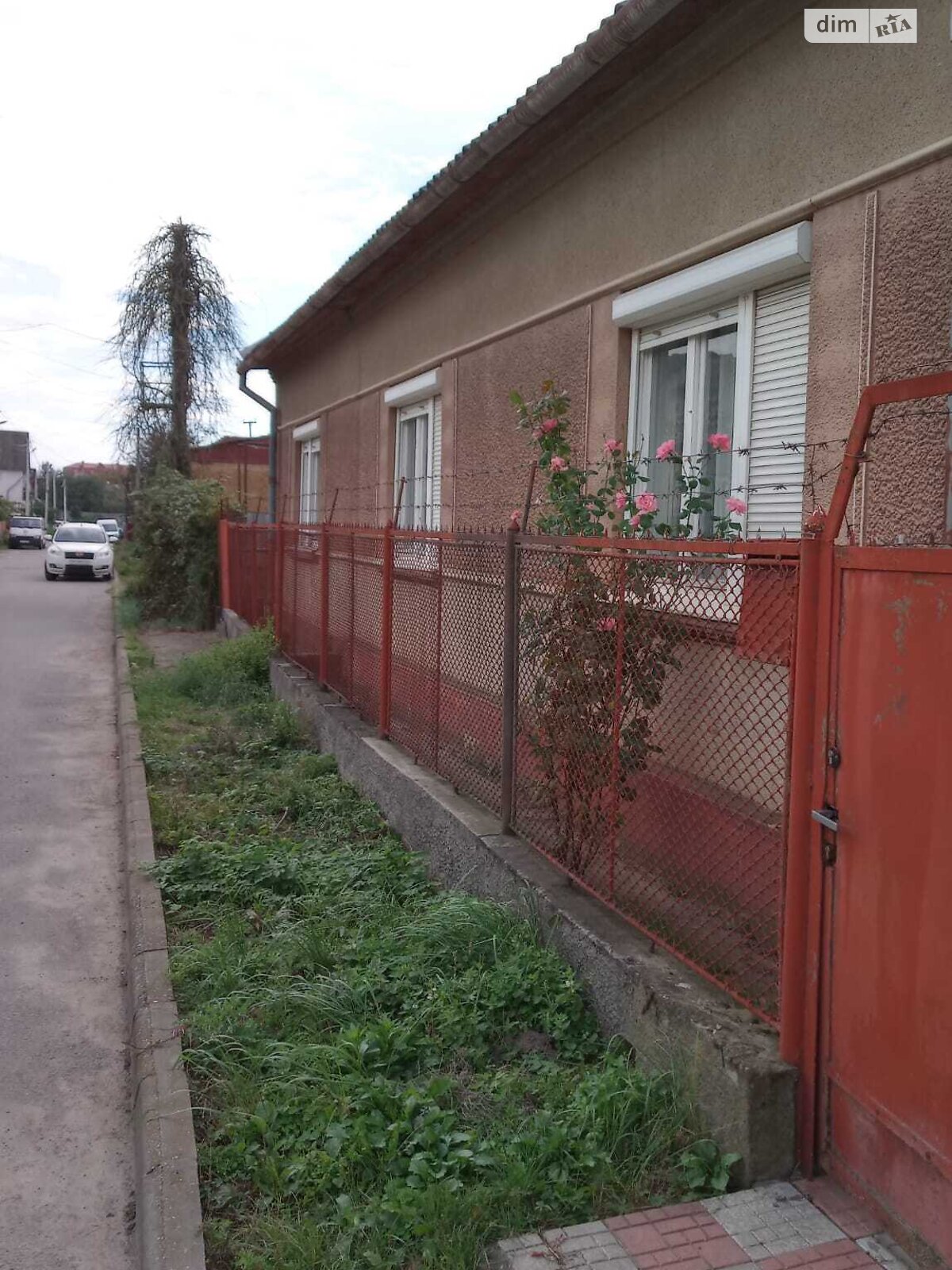 одноповерховий будинок з гаражем, 111 кв. м, кирпич. Продаж в Ужгороді, район Радванка фото 1