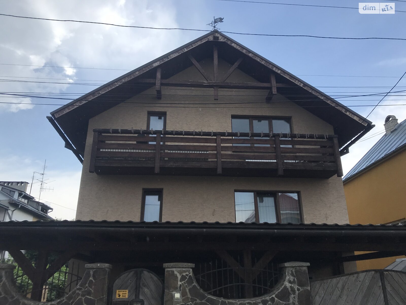 трехэтажный дом с балконом, 250 кв. м, кирпич. Продажа в Ужгороде район Радванка фото 1