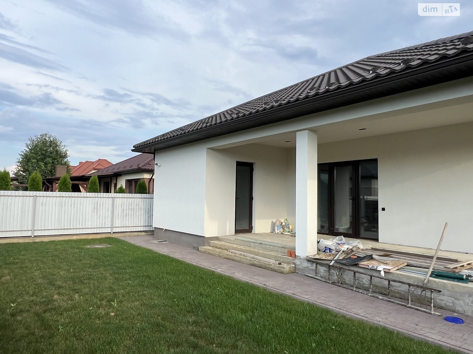 одноповерховий будинок, 146.9 кв. м, цегла. Продаж в Ужгороді, район Садовий фото 1 одноповерховий будинок, 146.9 кв. м, цегла. Продаж в Ужгороді, район Садовий фото 1