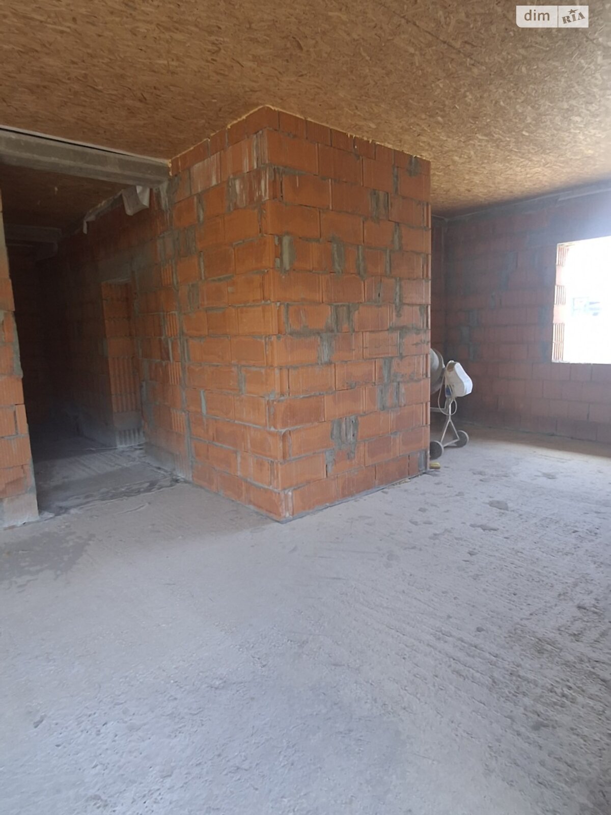 одноповерховий будинок з гаражем, 206 кв. м, кирпич. Продаж в Ужгороді, район Садовий фото 1 одноповерховий будинок з гаражем, 206 кв. м, кирпич. Продаж в Ужгороді, район Садовий фото 1