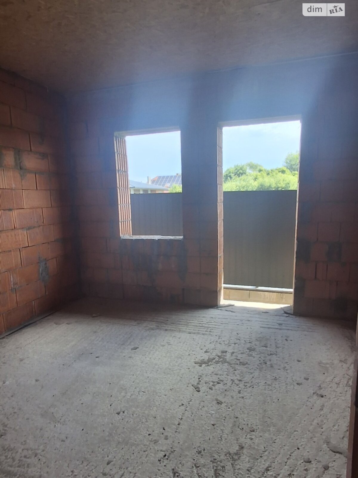 одноповерховий будинок з гаражем, 206 кв. м, кирпич. Продаж в Ужгороді, район Садовий фото 1 одноповерховий будинок з гаражем, 206 кв. м, кирпич. Продаж в Ужгороді, район Садовий фото 1