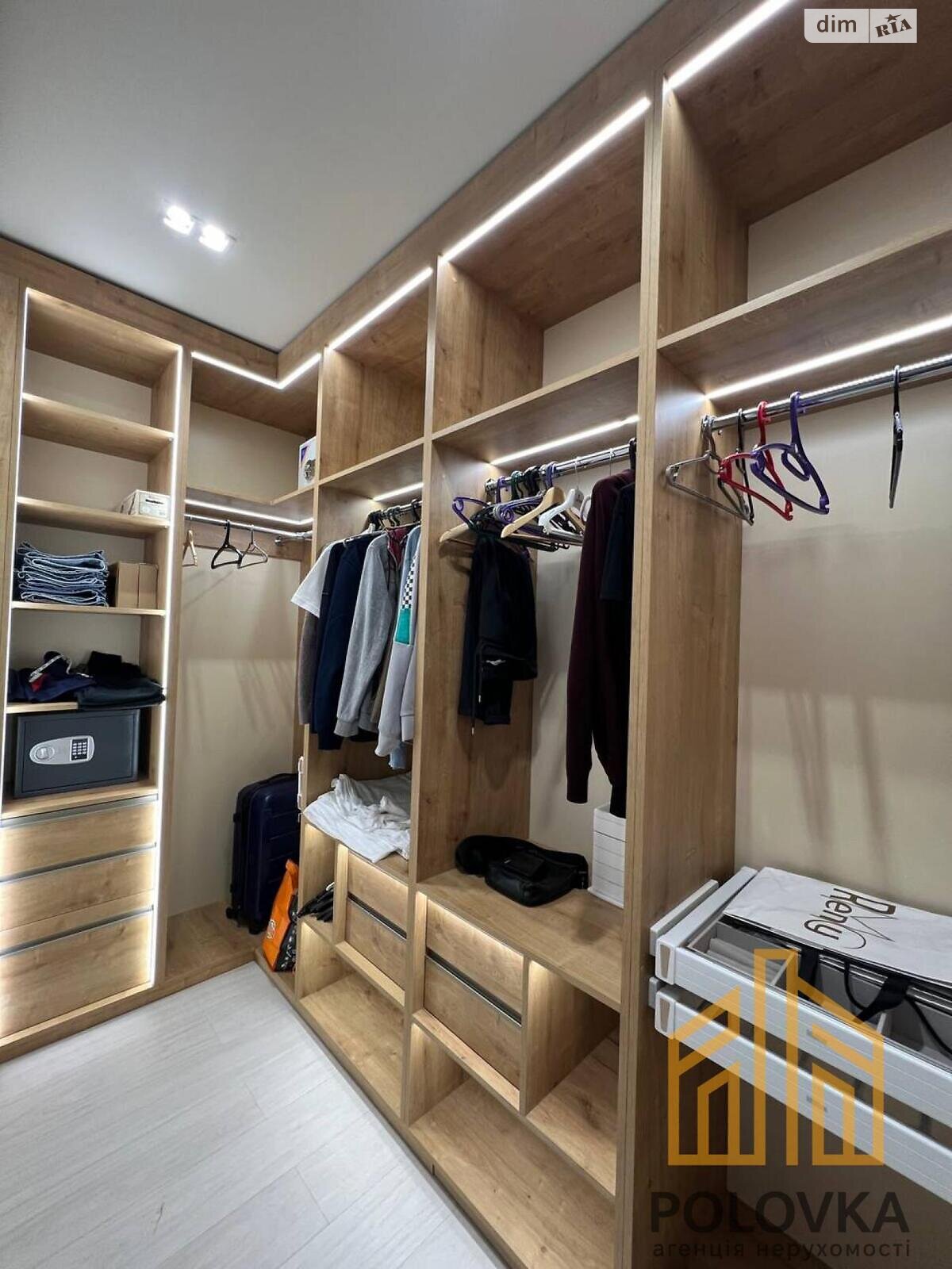одноповерховий будинок з гаражем, 176 кв. м, цегла. Продаж в Ужгороді, район Садовий фото 1 одноповерховий будинок з гаражем, 176 кв. м, цегла. Продаж в Ужгороді, район Садовий фото 1