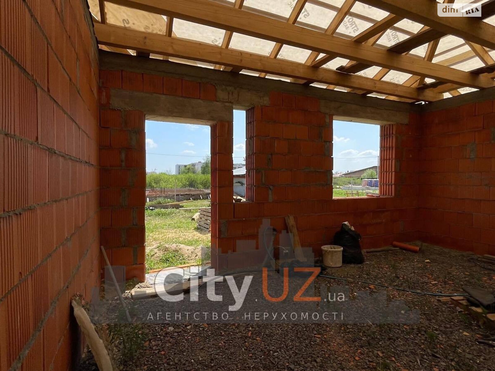 одноэтажный дом с отоплением, 121 кв. м, кирпич. Продажа в Ужгороде район Садовый фото 1 одноэтажный дом с отоплением, 121 кв. м, кирпич. Продажа в Ужгороде район Садовый фото 1