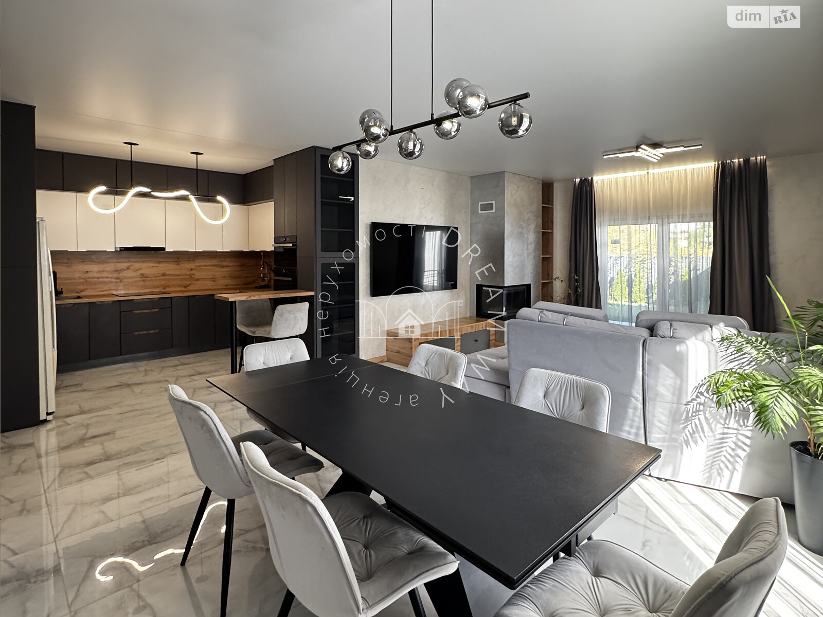 одноэтажный дом, 169 кв. м, кирпич. Продажа в Ужгороде район Садовый фото 1