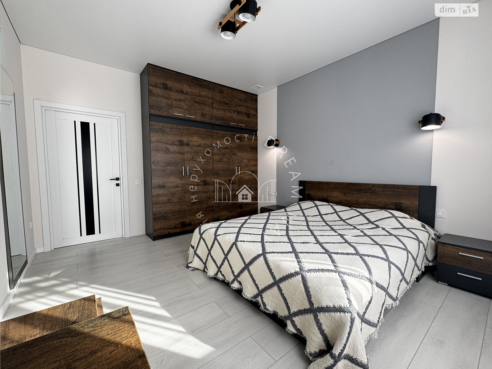 одноэтажный дом, 169 кв. м, кирпич. Продажа в Ужгороде район Садовый фото 1